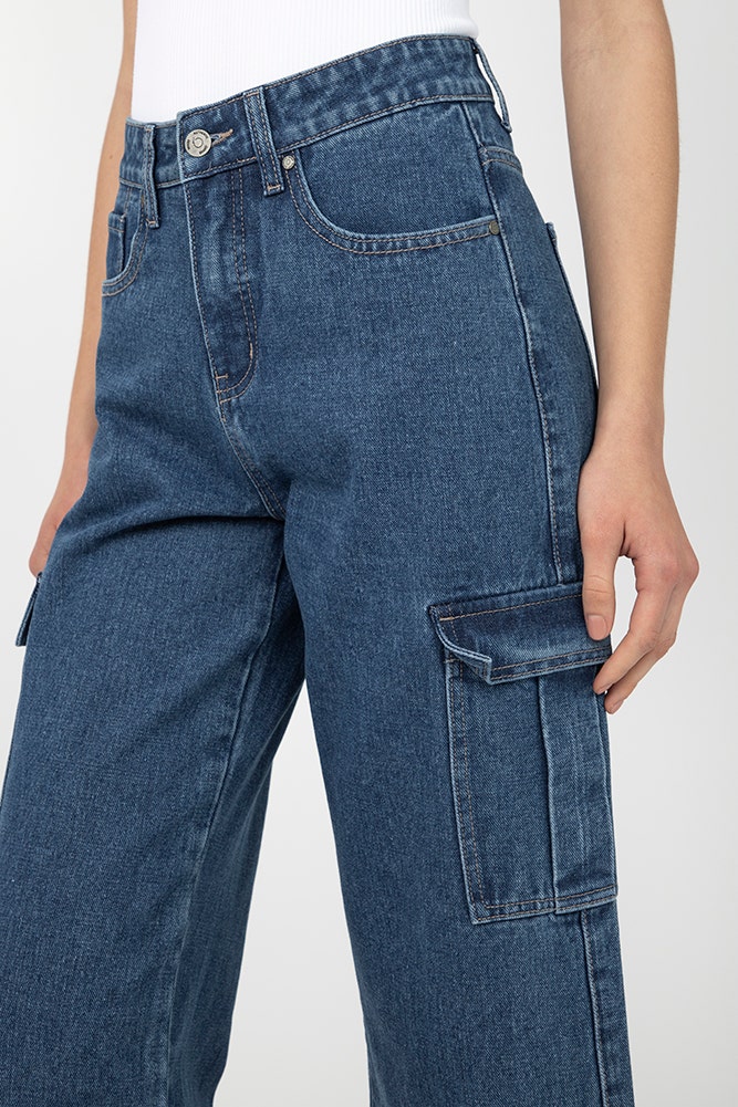 JEANS WIDE LEG BOLSILLO CARGO