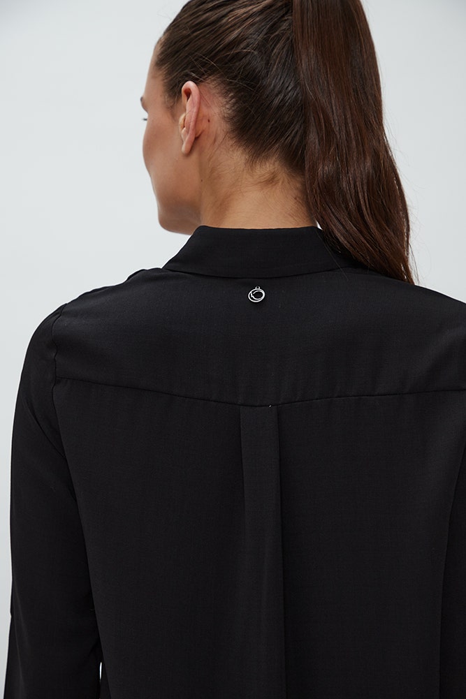 BLUSA iO