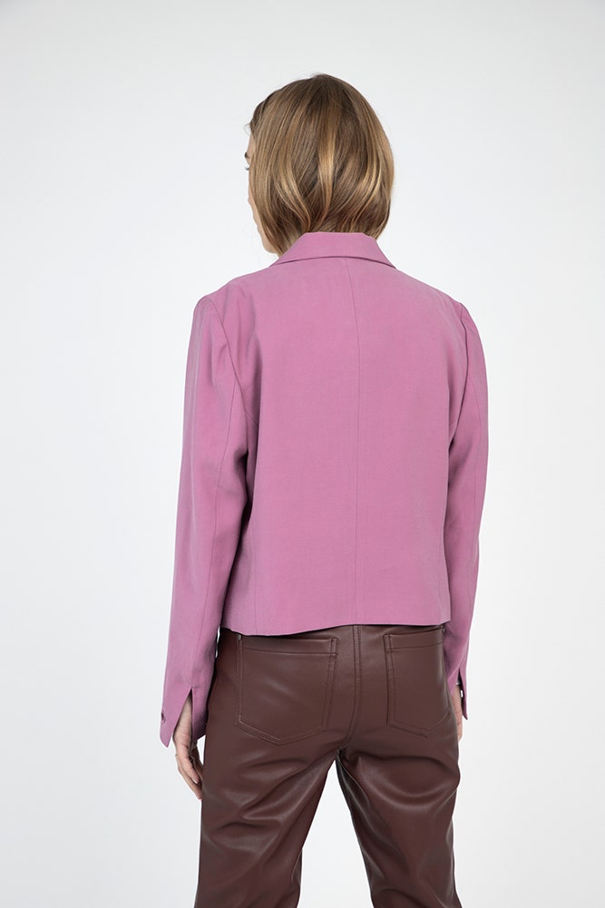 BLAZER CROP CON OJETILLOS